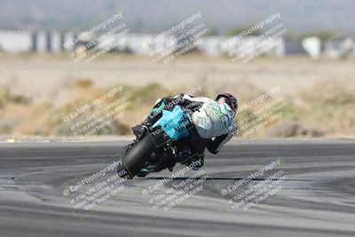 media/Oct-30-2025-Racers Edge (Thu) [[dabbdaf680]]/2-A Group/Session 2 (Turn 5)/